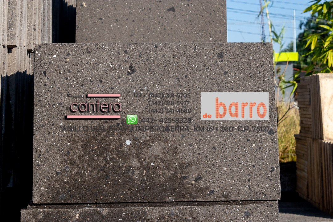 Cantera Laminada Negra