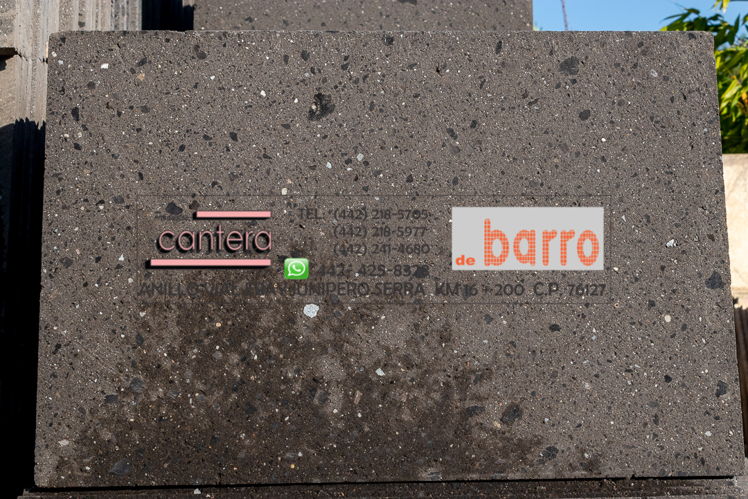 Cantera Laminada Negra