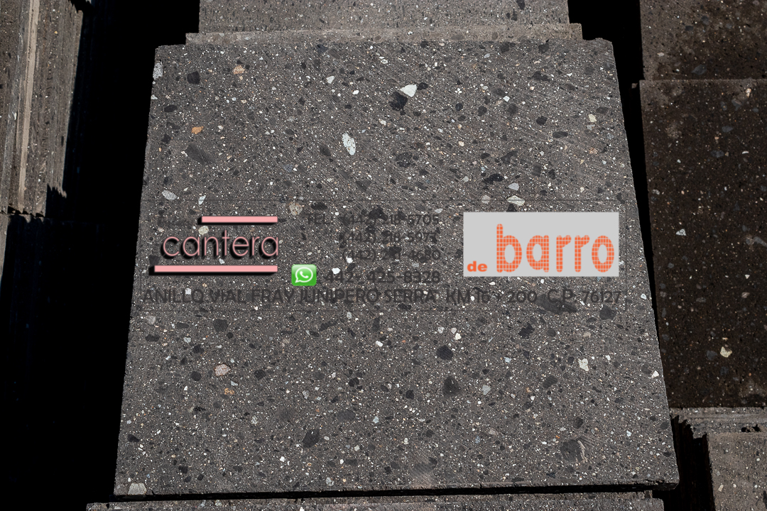 Cantera Laminada Negra